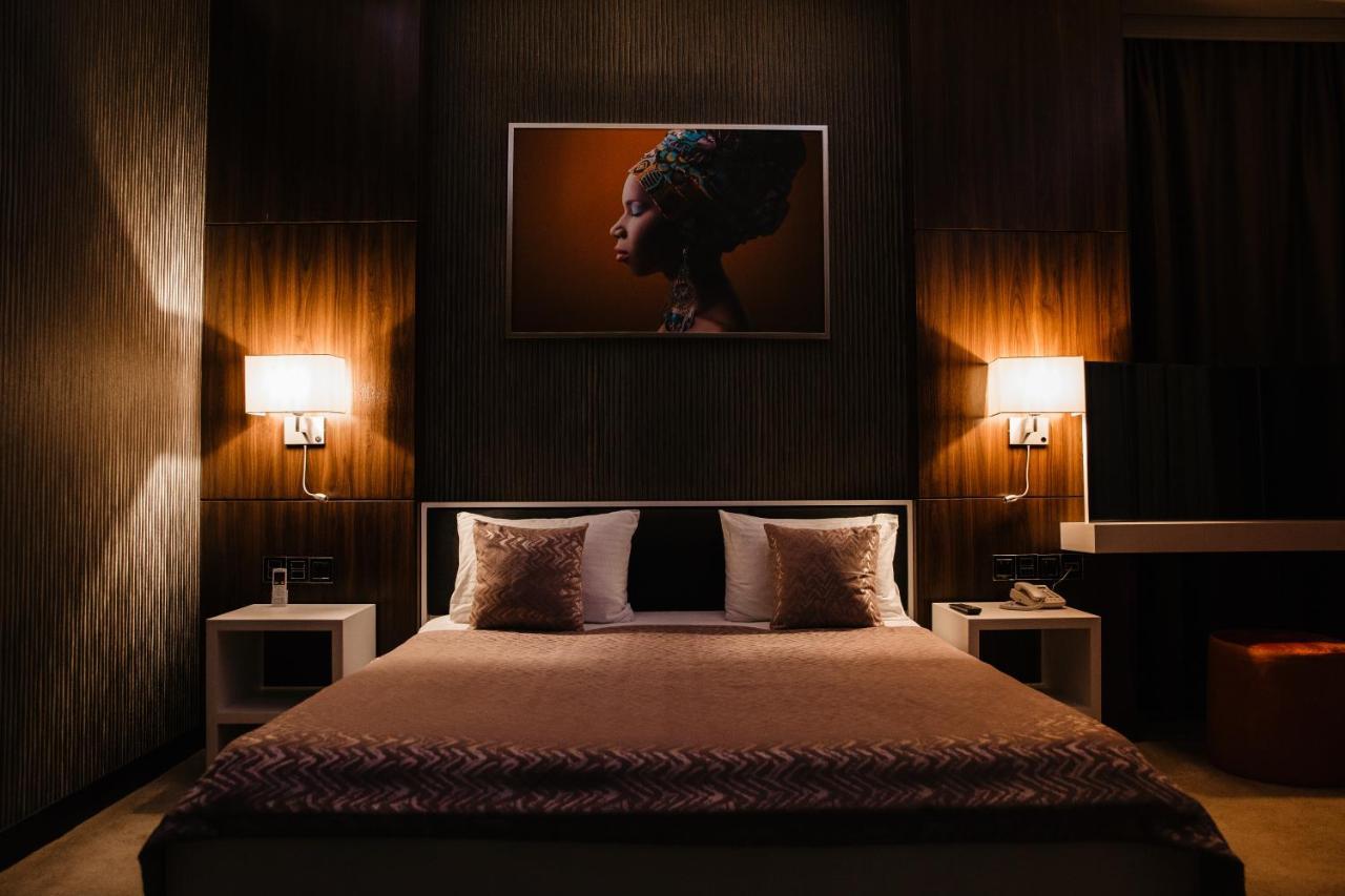 Hillmond Hotel באקו מראה חיצוני תמונה